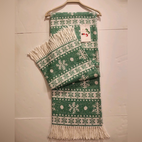 🎁Texteis Penedo Holiday Throw Blanket - Iced Green Snowflakes - Picture 4 of 8